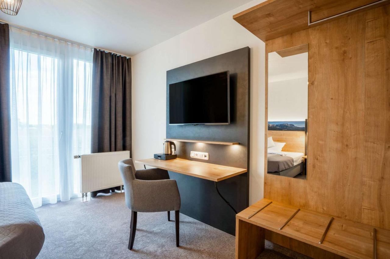 Quality Hotel y Suites Muenchen Messe Haar  Exterior foto